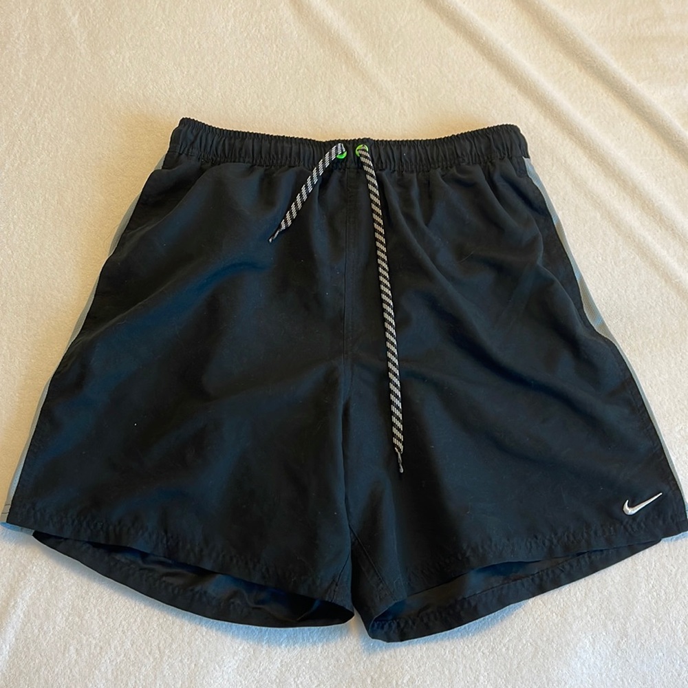 Nike work out shorts mens large - Picture 1 of 4